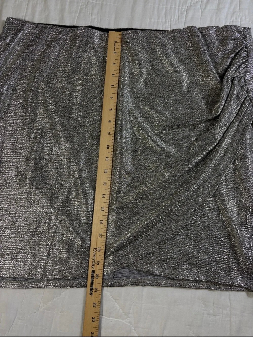 Torrid Silver Metallic Mini Foil Knit Tulip Skirt Plus Size 3 3X 22-24 New - Picture 6 of 10